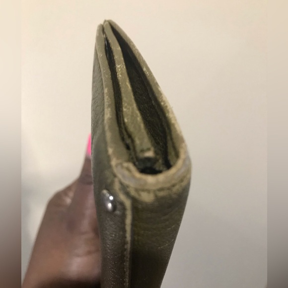 Louis Vuitton and Feragamo rehab wallet set - Picture 15 of 16